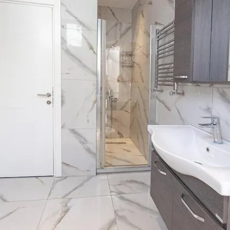 Bright And Cozy Flat With View In Besiktas * Estambul